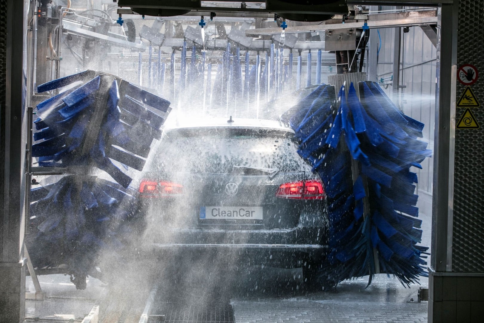 Angbot: CleanCar AG Erfurt, Auto-Wasch-Center