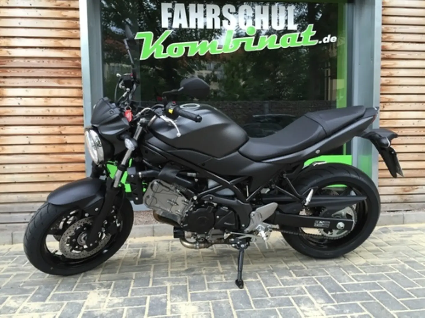 Angebot: Fahrschulkombinat Pierre Blank
